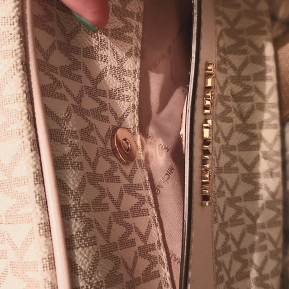 Purse - Picture 7 of 11